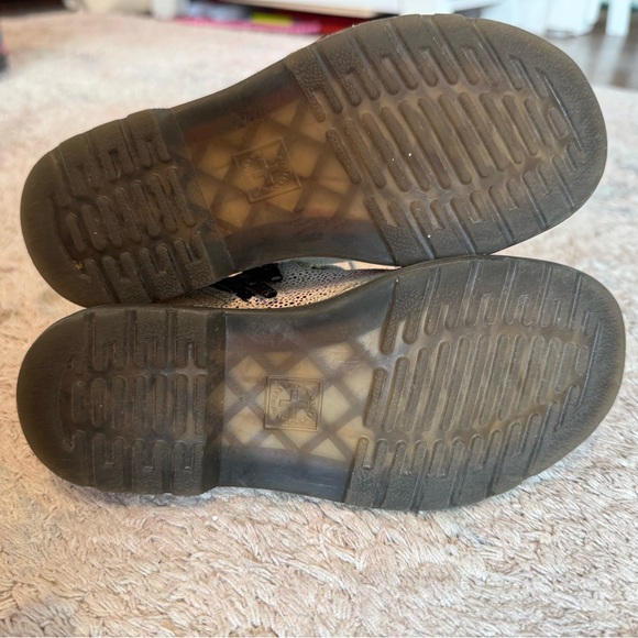 Dr. Martens Kids Boots in Iridescent White - Picture 5 of 5